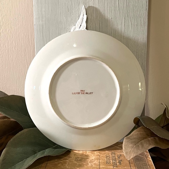 Vintage “Flower of the Month”, Lily of the Valley~ May, Collectors Plate 7.75” - Picture 5 of 6